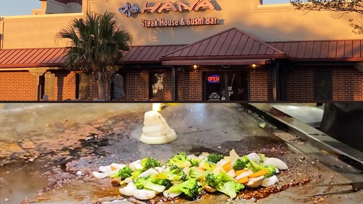 Steakhouse seating beside the hibachi area